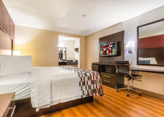 Red Roof Phoenix- Midtown Inn 2*