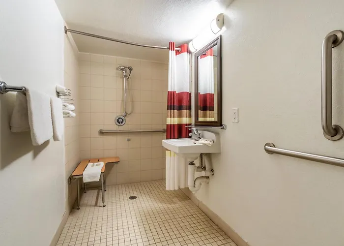 Red Roof Phoenix- Midtown Inn 2*