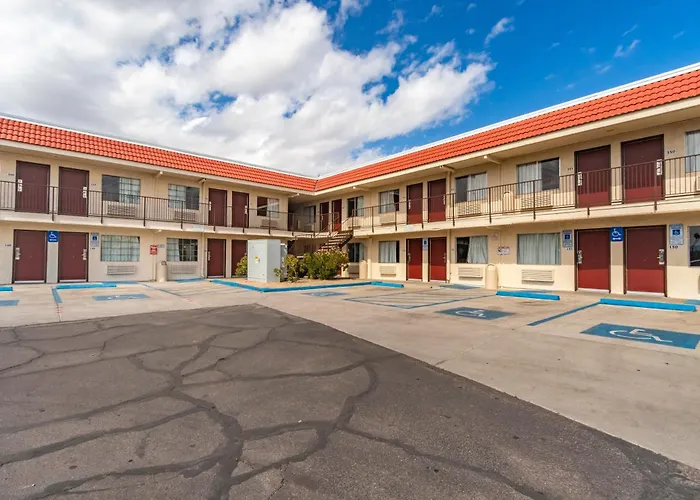 Red Roof Phoenix- Midtown Inn 2*